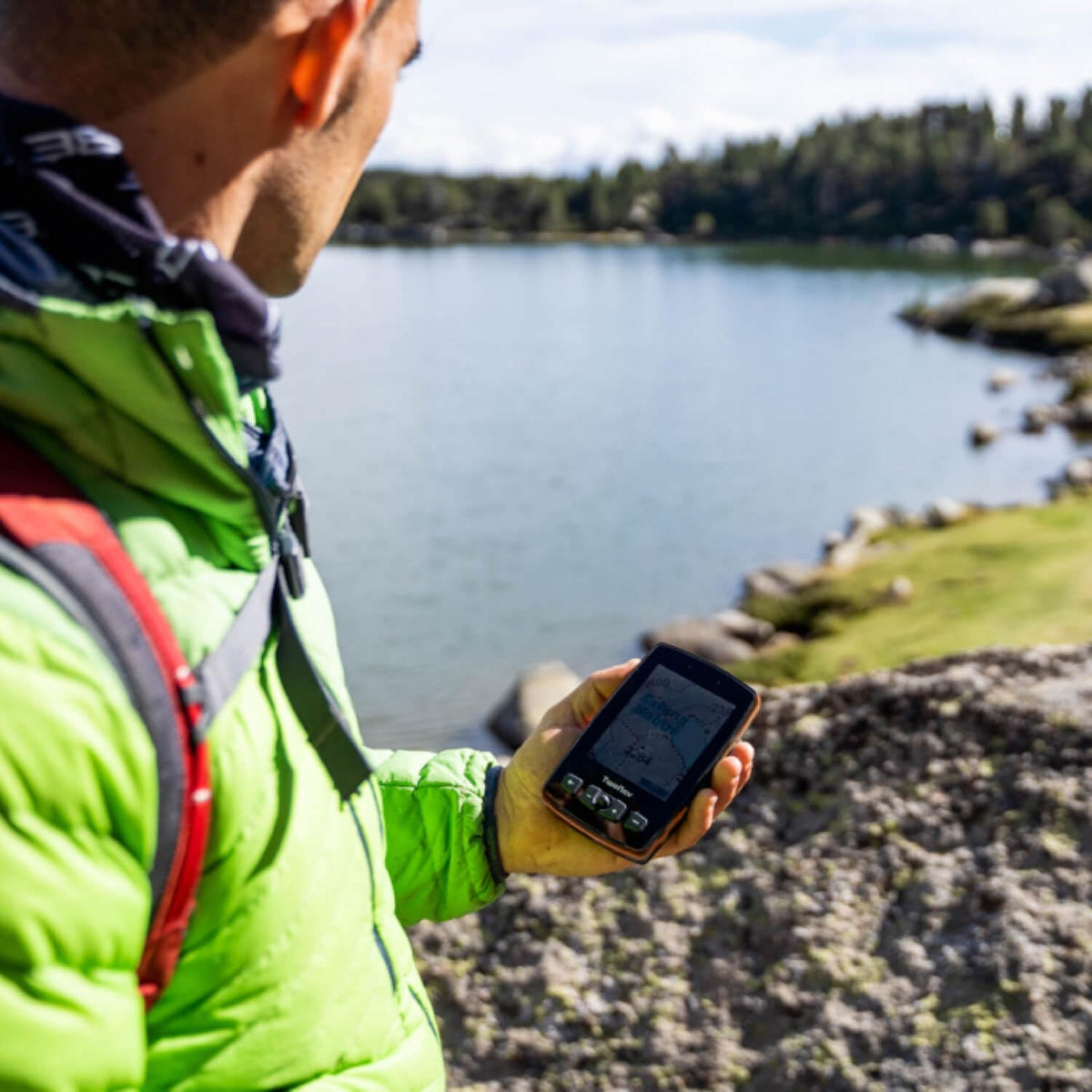 TwoNav Aventura 2 Plus (32 GB), Handheld GPS with 3.7-inch Wide Screen, Buttons and Joystick for Mountaineering, Mountaineering, Trekking or Hiking with maps Included. Colour Orange