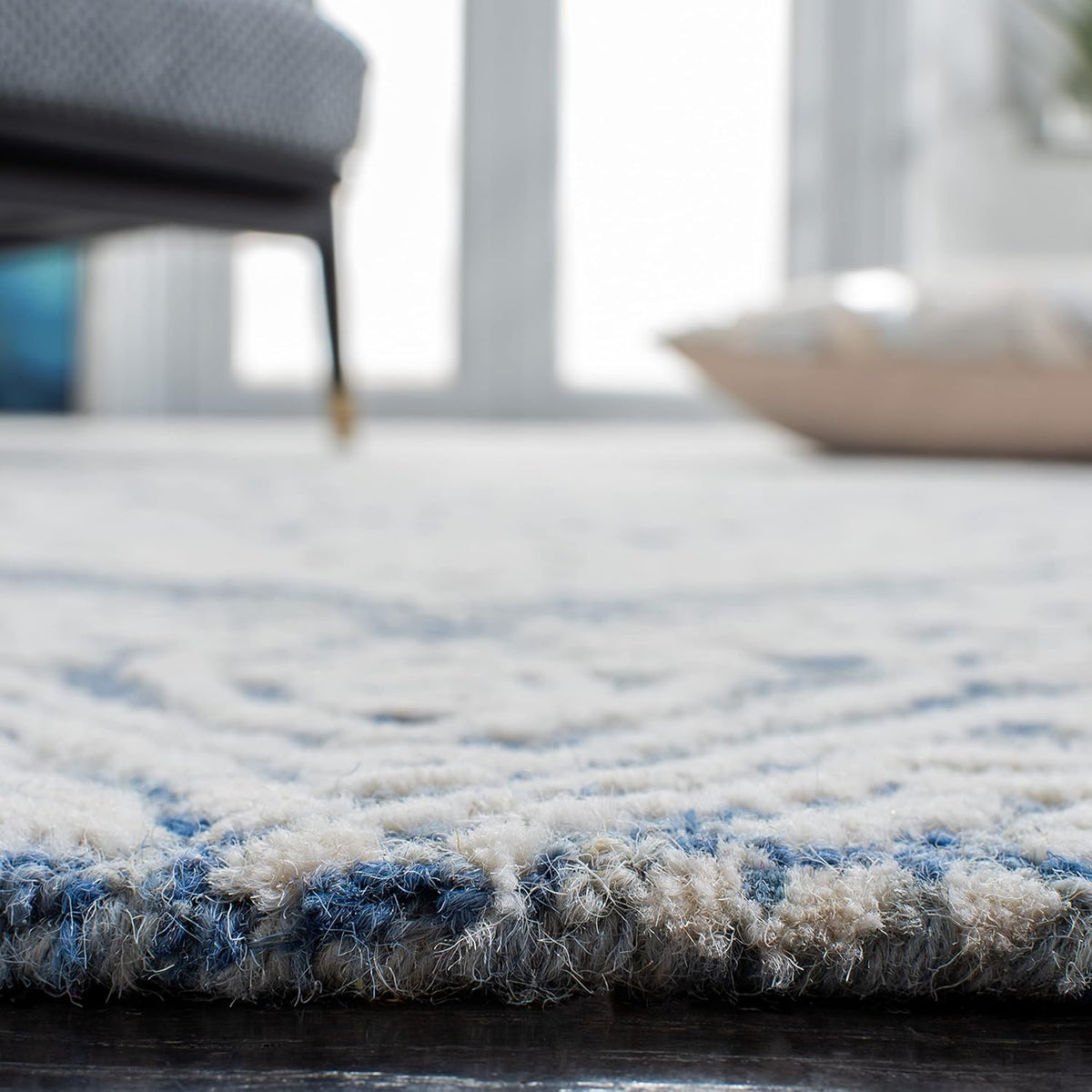 SAFAVIEH Metro Collection 8' x 10' BlueIvory MET993M Handmade Premium Wool Living Room Dining Bedroom Area Rug