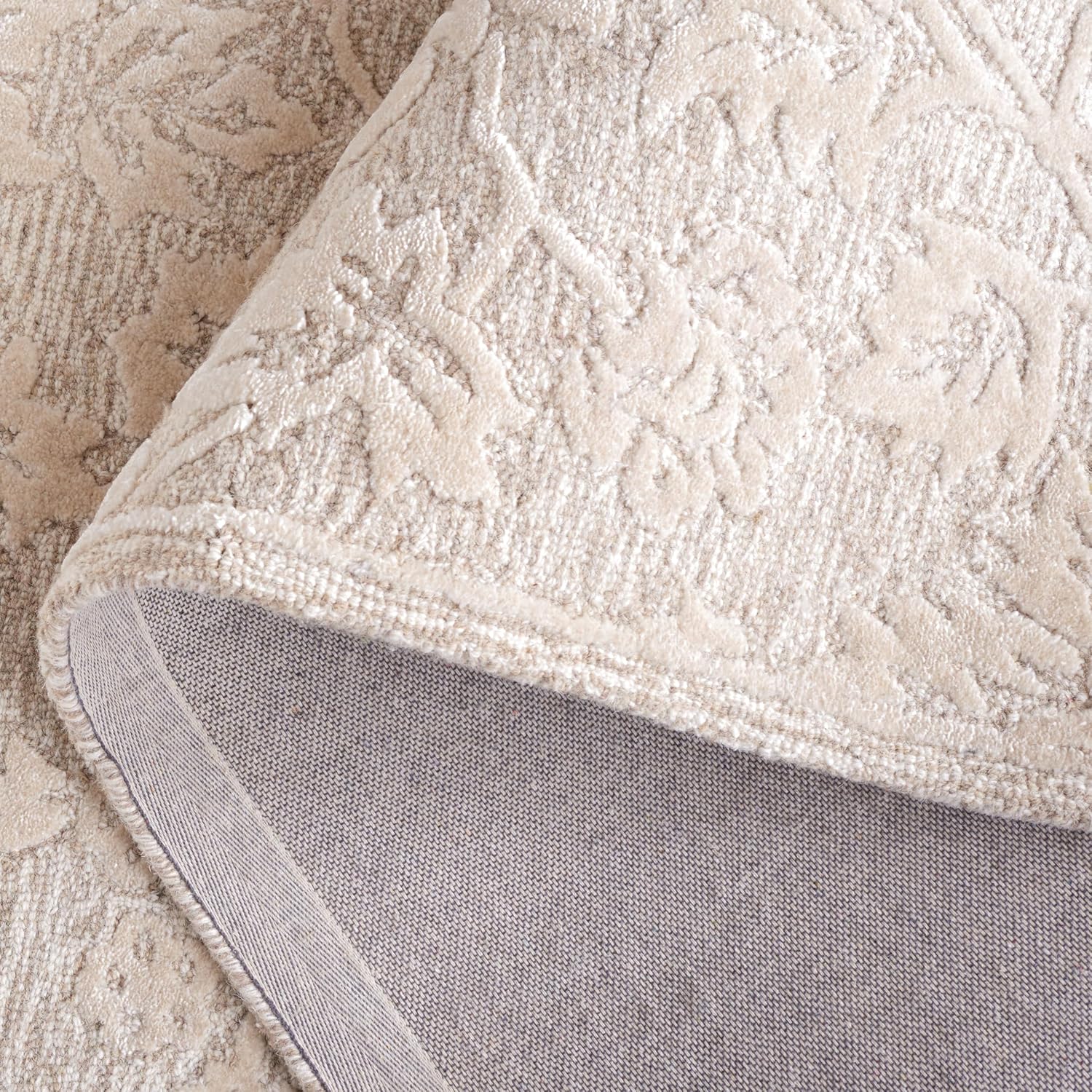 SAFAVIEH Glamour Collection Area Rug - 8' x 10', Beige & Ivory, Contemporary Design, Ideal for High Traffic Areas in Living Room, Bedroom & Dining Room (GLM551B-810)