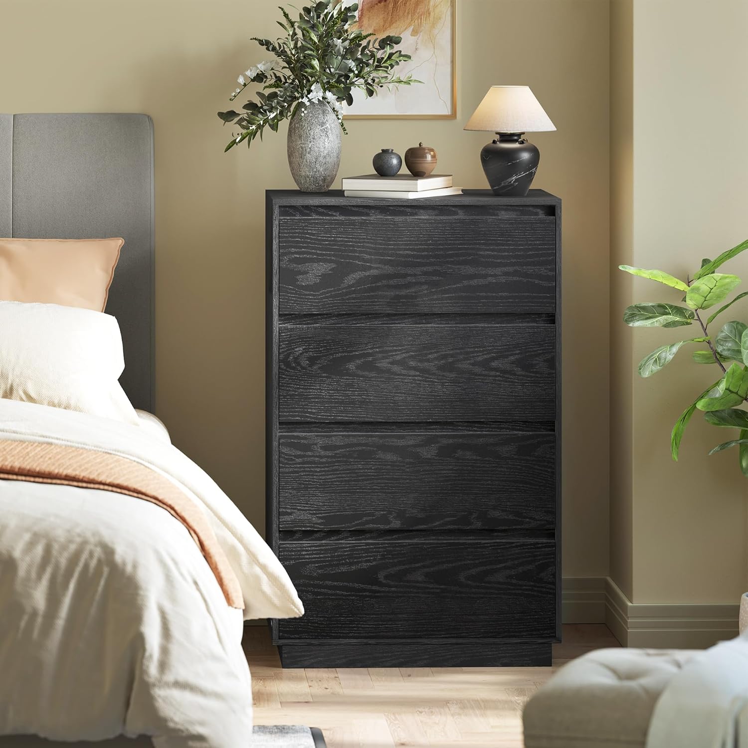 VASAGLE Kailyn Collection - 4-Drawer Dresser for Bedroom, Chest of Drawers, Storage Tower Unit, for Closet Living Room Entryway, Modern Minimalist, 15.9 x 23.7 x 38.3 Inches, Ink Black ULTS614BE04S