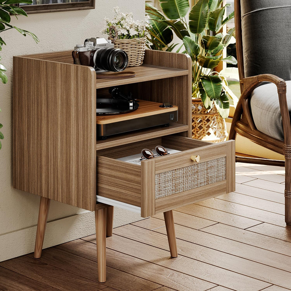 MECHYIN Night Stand Set 2, Nightstands Set of 2 with Charging Station, Rattan Side Tables with Solid Wood Legs, Boho Bedside End Table for Apartment Bedroom Dorm Small Space