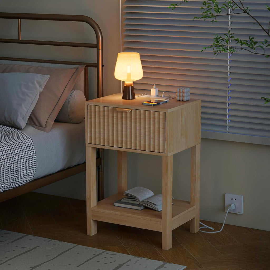 Nasonet Night Stand Set 2, Fluted Nightstand with Charging Station, Wood Bedside Table with Drawer & Storage Shelf, Modern End Tables for Bedroom Sofa Couch Office, Natural Oak