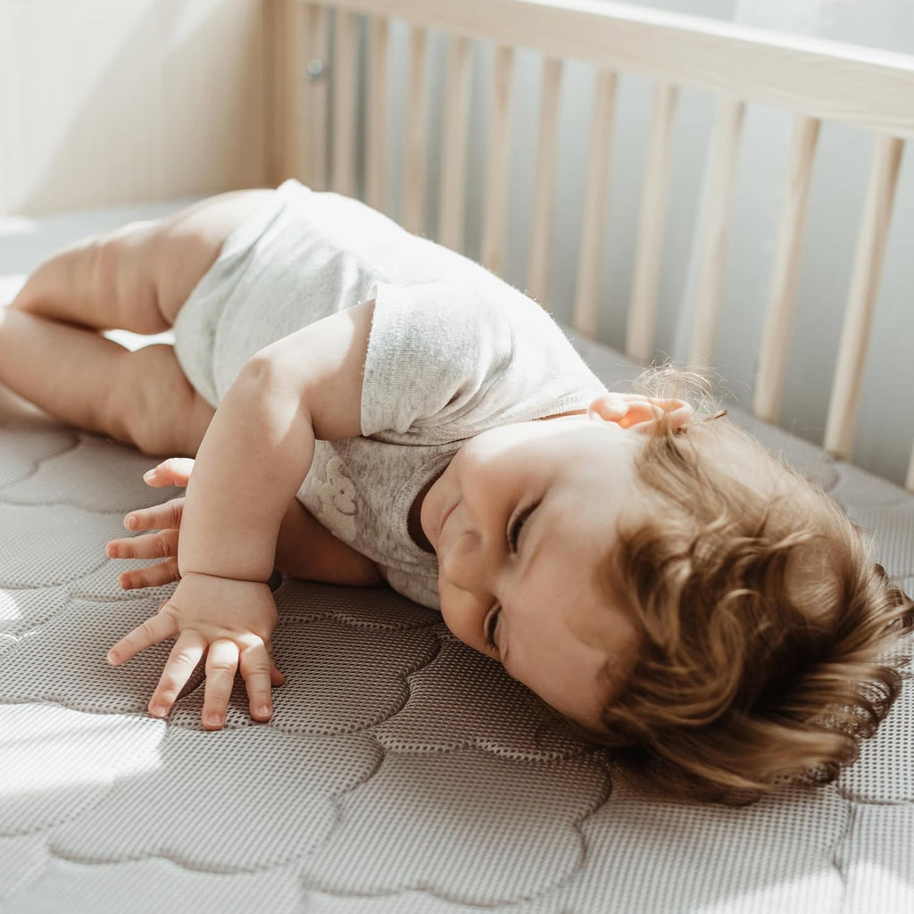 Newton Baby Waterproof Extra Cover | Ultra-Breathable Proven to Reduce Suffocation Risk, Fits Original and Waterproof Newton Crib Mattress, Safe, Machine Washable, Non-Toxic - White (Cover ONLY)