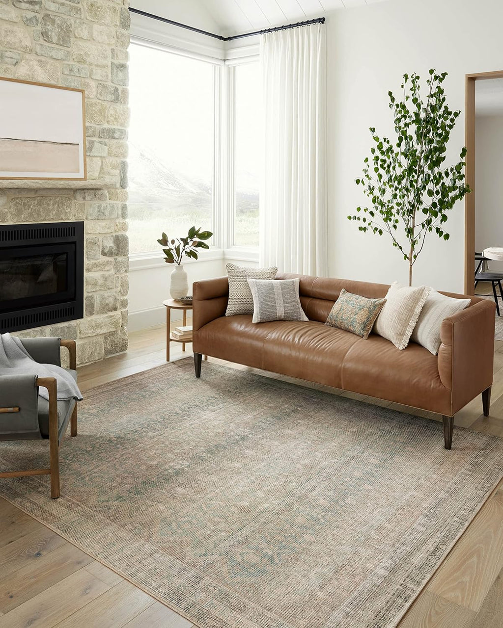 Loloi Angela Rose Aubrey Collection AUB-03 Jade/Natural 10'-0" x 14'-0", .19" Pile Height, Area Rug