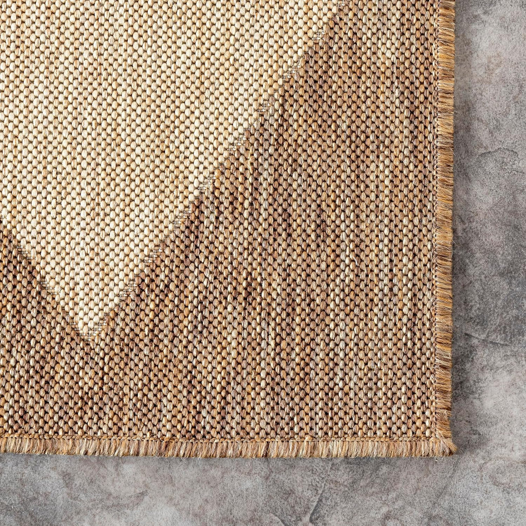 nuLOOM Outdoor Performance Collection Sabina Trellis Brown/Ivory, 8' x 10', Soft and Cozy, High Traffic, Stain Resistant, Easy Clean, Durable Area Rug for Indoor/Outdoor Patio, Deck, Porch, Garden