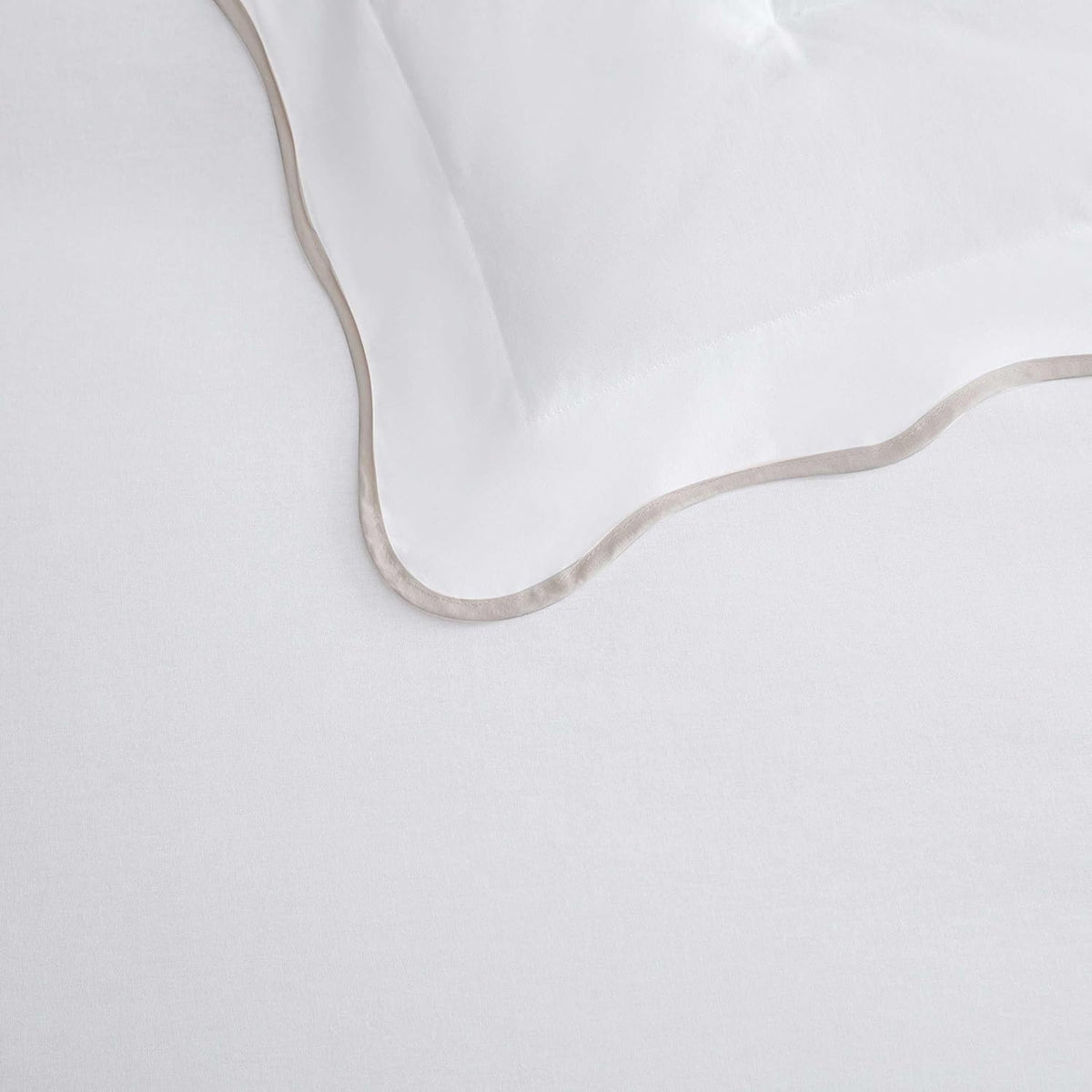 Martha Stewart - King Duvet Cover Set, 100% Soft Cotton Bed Set with a Smooth Cotton Percale Reverse, 3 Piece Bedding with Matching Pillowcases (Simple Scallop Beige)