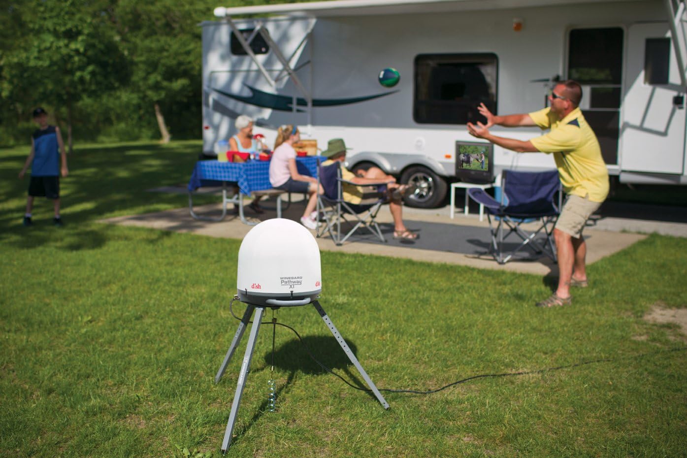 Winegard PA-2000 Pathway X1 Automatic Portable Truck Satellite TV Antenna for Dish (Trucking Satellite Antenna, Optional Mounts)
