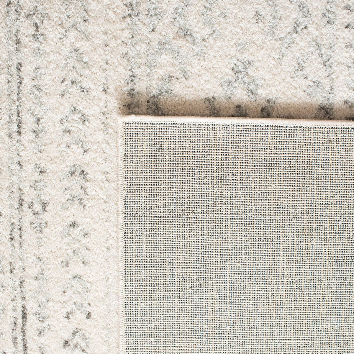 SAFAVIEH Area Rug 8x10 - Tulum Collection - Large - Ivory & Grey, Moroccan Boho Tribal Design, Non-Shedding & Easy to Clean, Ideal for Living Room, Bedroom, Dining Space (TUL272A)