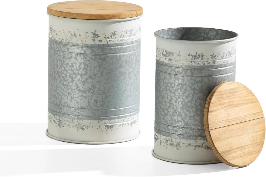 Glitzhome Rustic End Table Set of 2, Farmhouse Galvanized Metal Barrel Ottoman Storage Stool with Round Wood Lid for Living Room Furniture, Distressed White