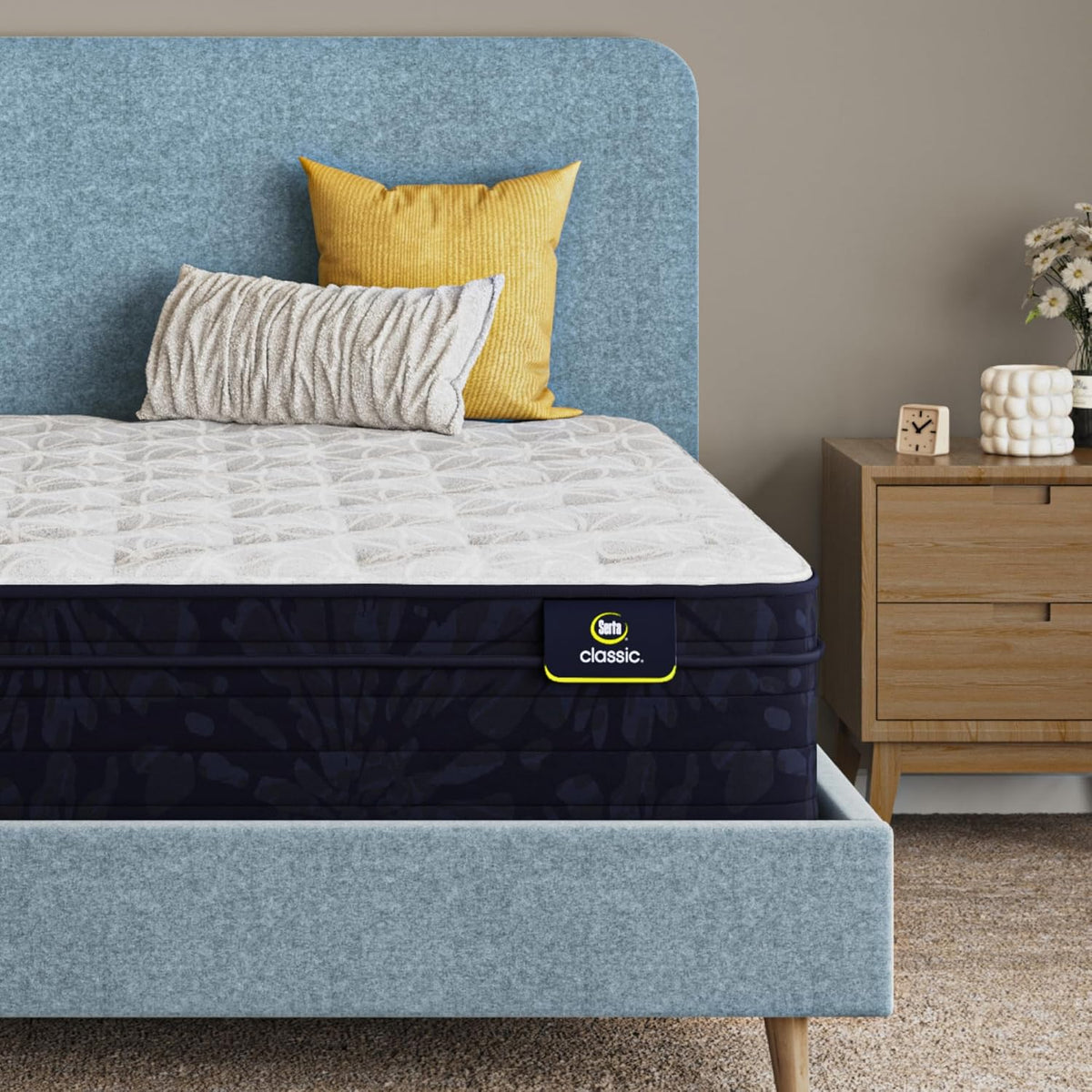 Serta Classic Clarks Hill 2.0, Plush Euro Top 12.5" Queen Mattress, Zoned Support, Cooling, Breathable and Pressure Relieving - 100 Night Trial, CertiPUR-US Certified