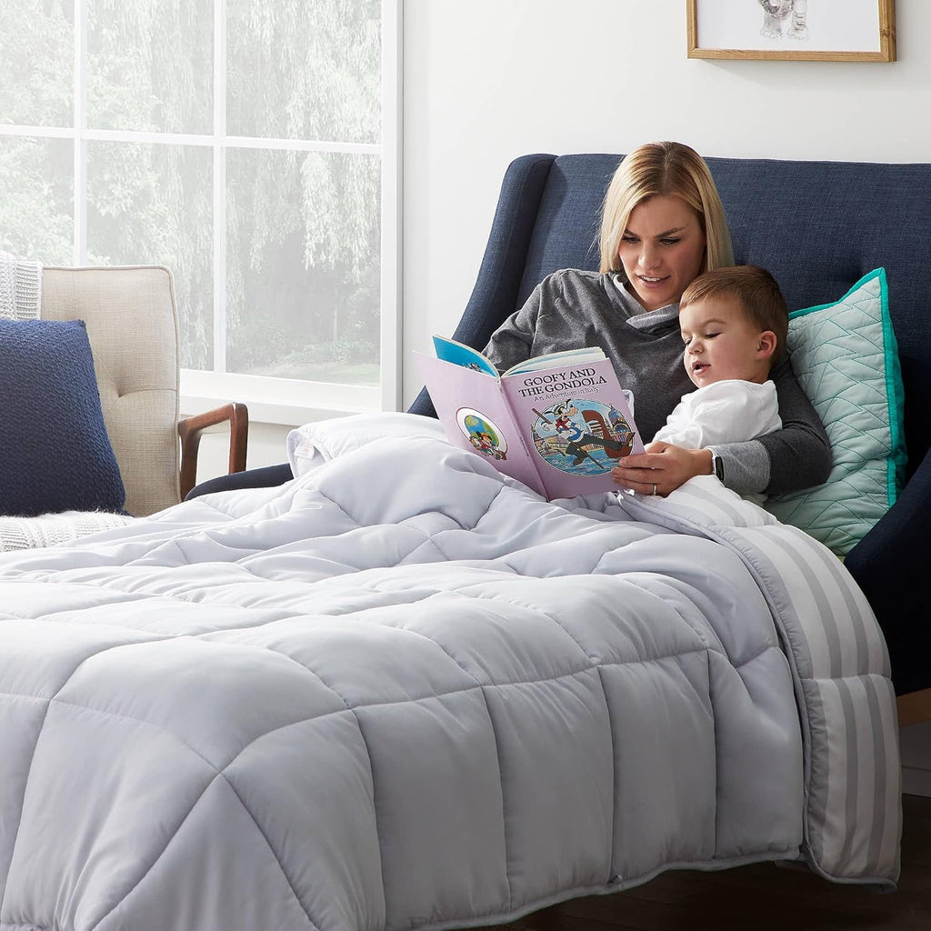 Lucid 5 Inch Memory Foam Mattress – Low Profile - Firm Feel - Infused with Bamboo Charcoal and Gel - Bed in a Box - Temperature Regulating - Breathable - Twin Size