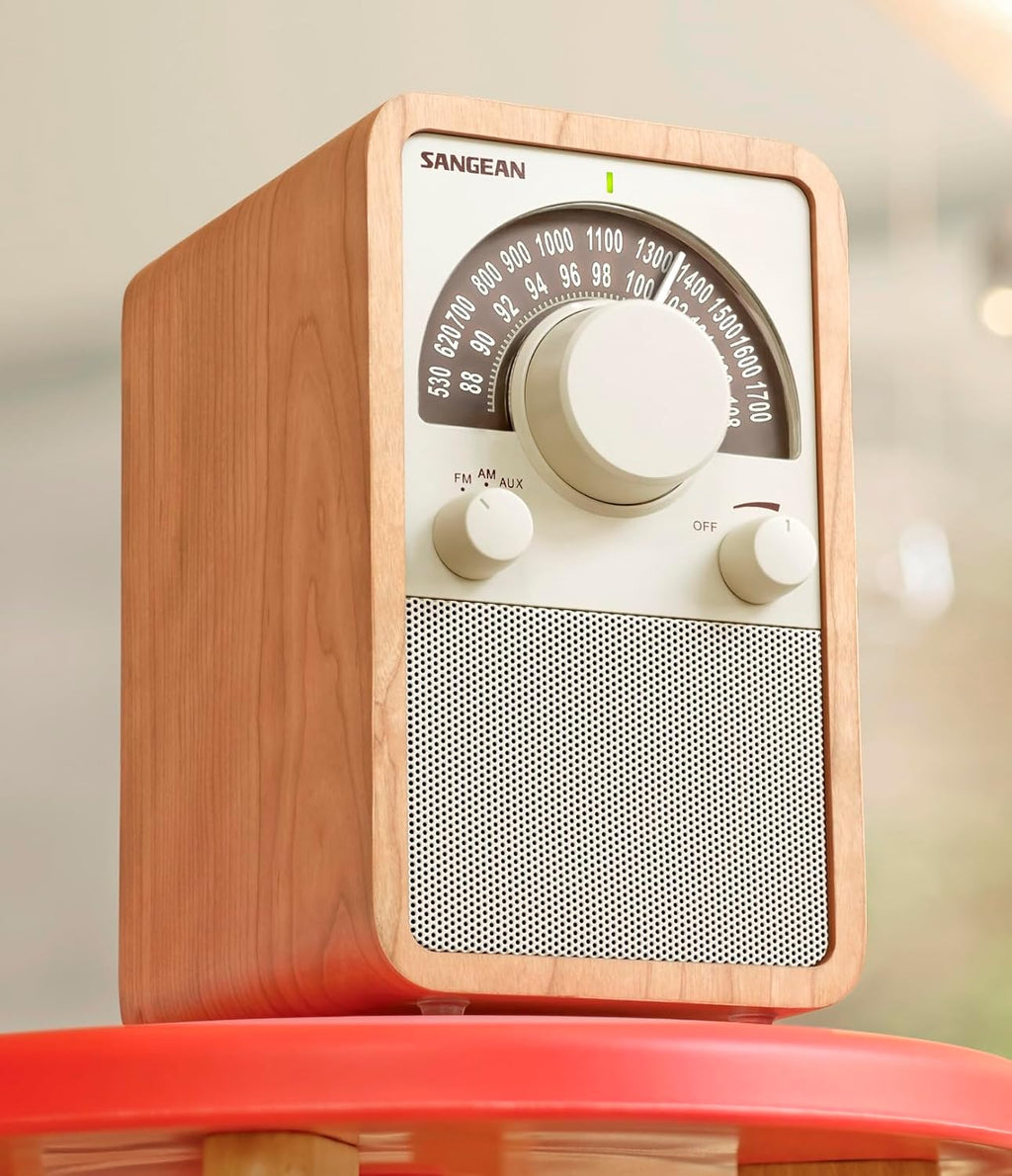 AM/FM Table Top Wooden Radio (Walnut)