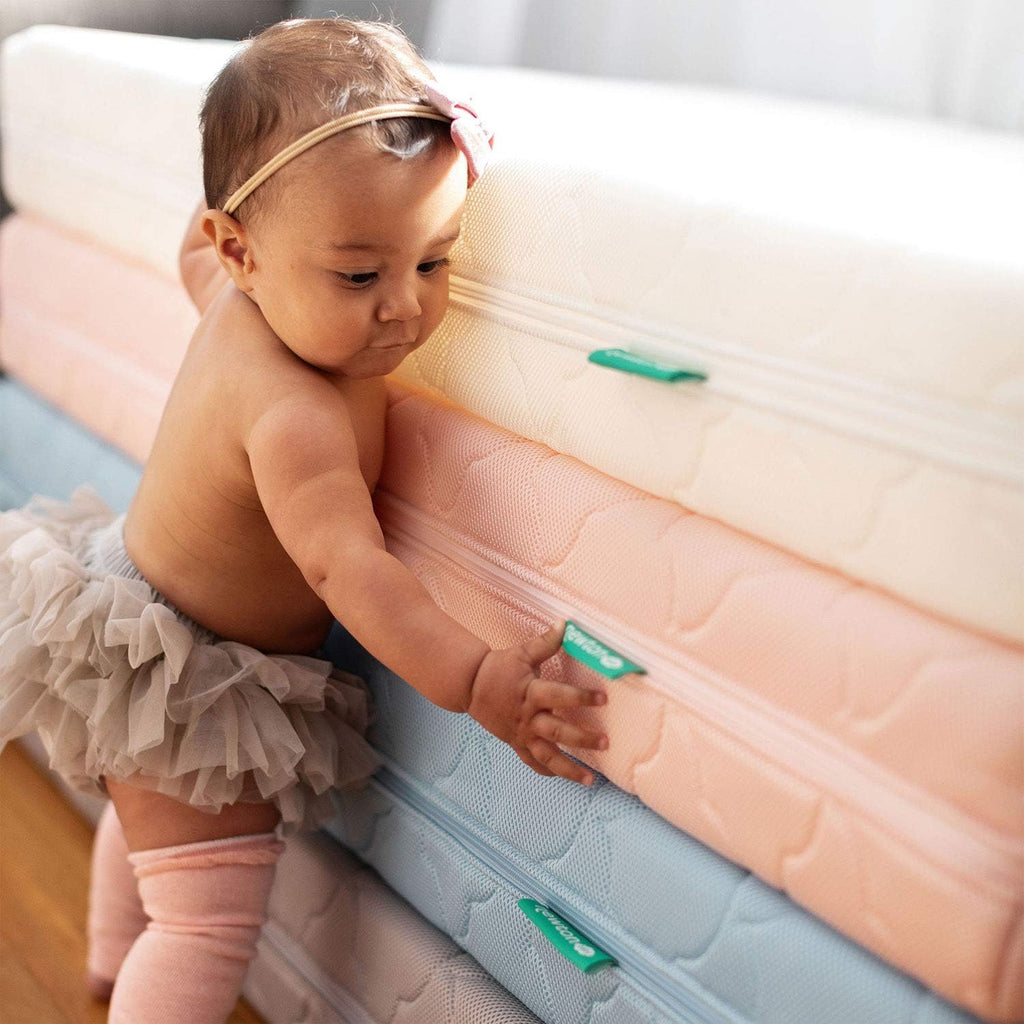 Newton Baby Waterproof Extra Cover | Ultra-Breathable Proven to Reduce Suffocation Risk, Fits Original and Waterproof Newton Crib Mattress, Safe, Machine Washable, Non-Toxic - White (Cover ONLY)