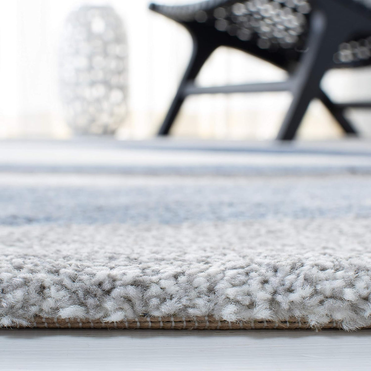 SAFAVIEH Area Rug 8x10 - Hollywood Collection - Large - Grey & Blue, Mid-Century Modern Design, Non-Shedding & Easy Cleaning, Ideal for Living Room, Bedroom, Office, Dining Space (HLW766F)