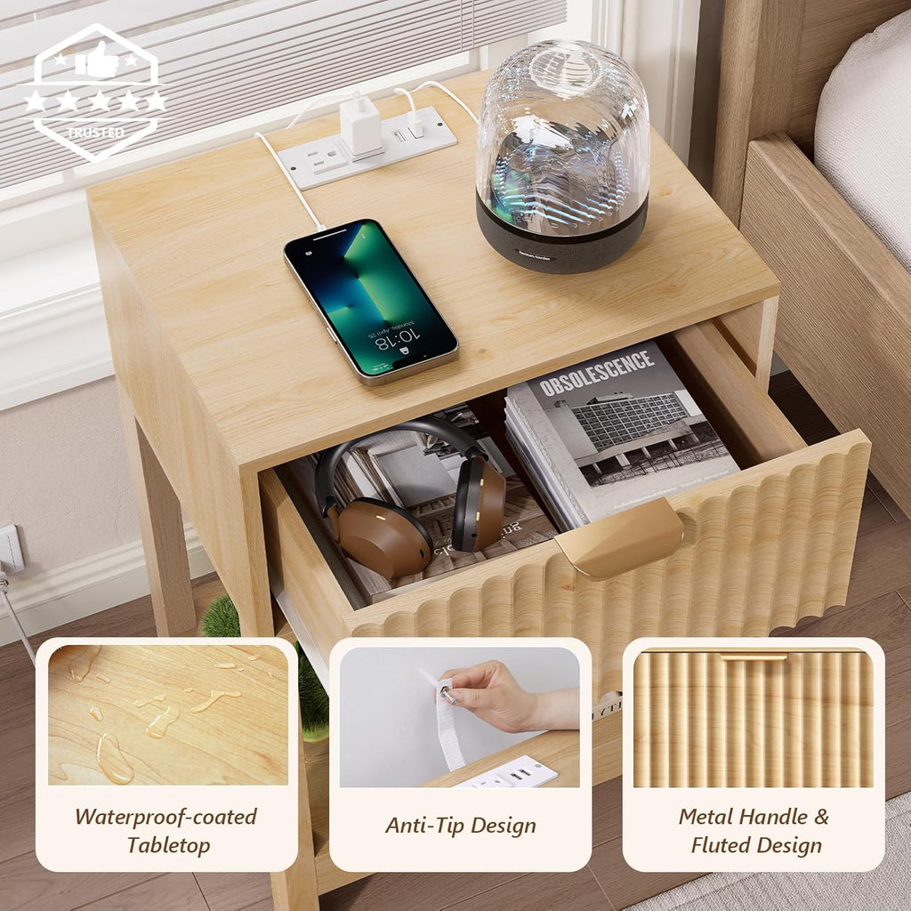 Nasonet Night Stand Set 2, Fluted Nightstand with Charging Station, Wood Bedside Table with Drawer & Storage Shelf, Modern End Tables for Bedroom Sofa Couch Office, Natural Oak