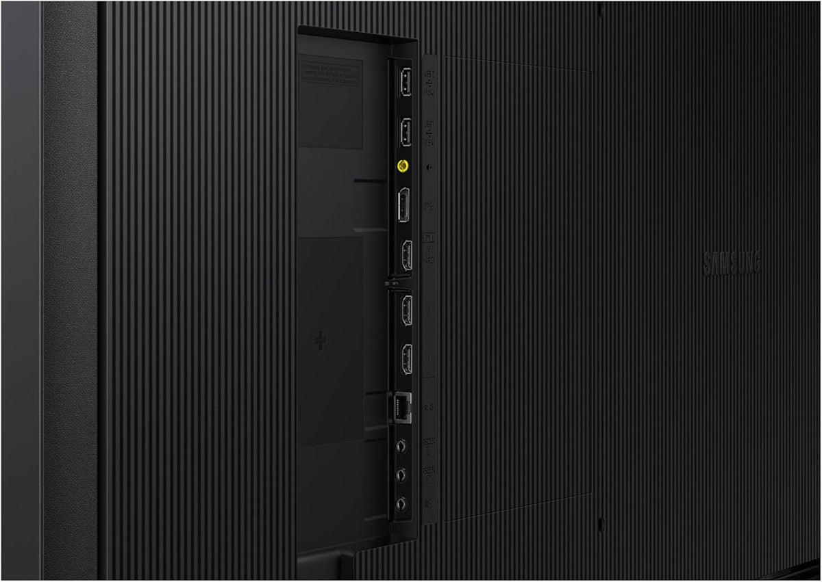 Samsung QMC LFD Display, QM32C, 28.5 mm Depth, Dynamic Crystal Color, Quantum Processor Lite 4K, SmartView+, Smart Calibration, LH32QMCEBGCXZA, 2025