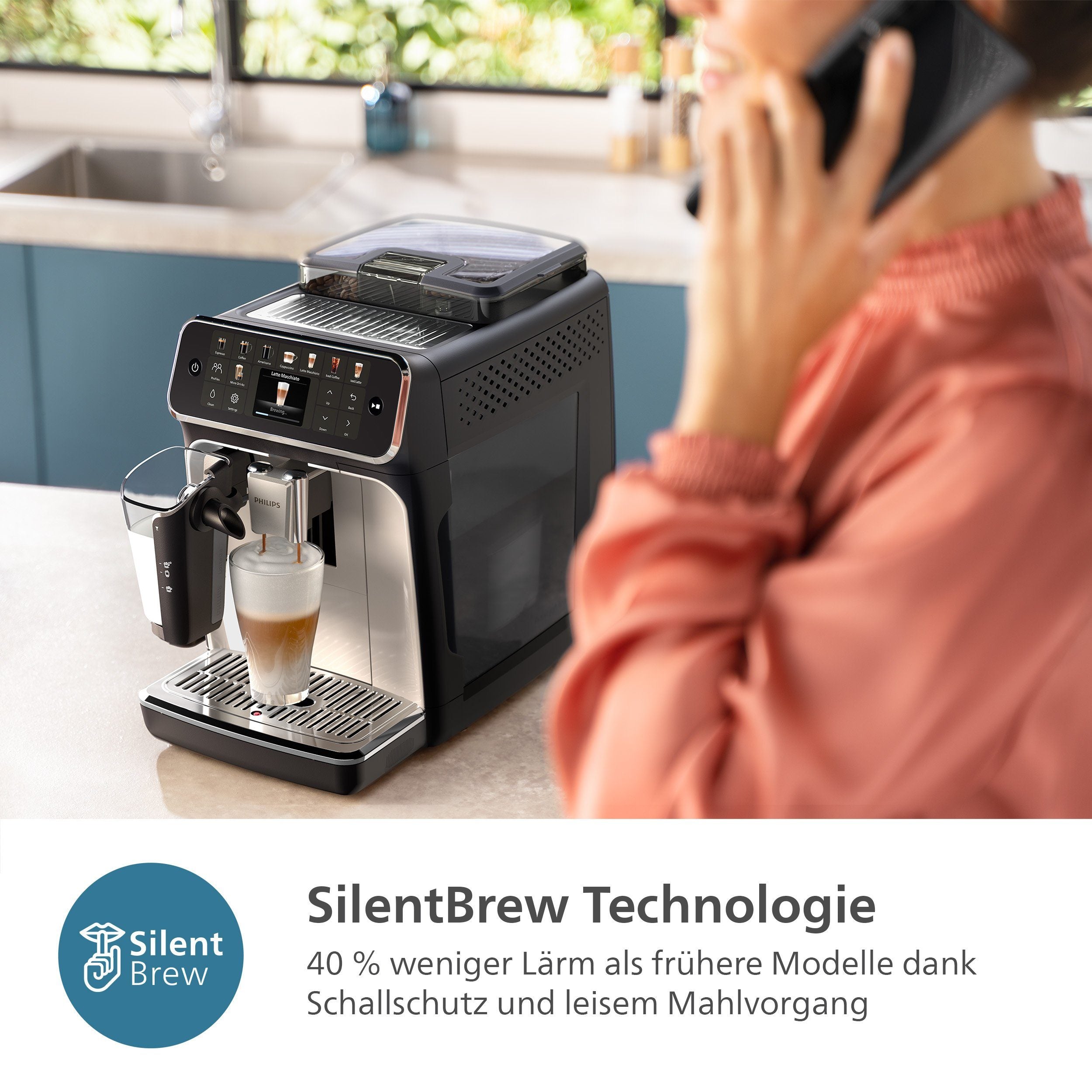 Philips Kaffeevollautomat EP3347/90 3300 Series, 6 Getränke (heiß oder eisgekühlt), LatteGo-Milchsystem, SilentBrew Technologie, Chrom-Schwarz
