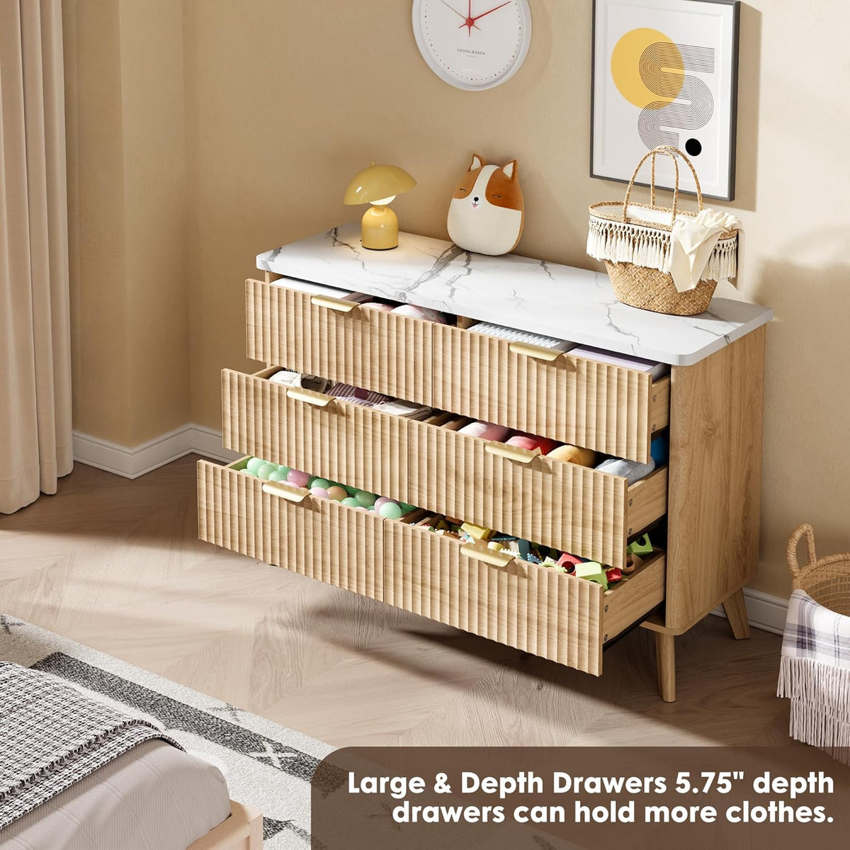 Fluted Dresser for Bedroom with 6 Deep Drawers, 47.2 in Tall Chest of Drawers with Faux Marble Top, Curved Profile Design, Modern Wooden Dresser, for Living Room, Kids Room, Hallway, Natural Oak