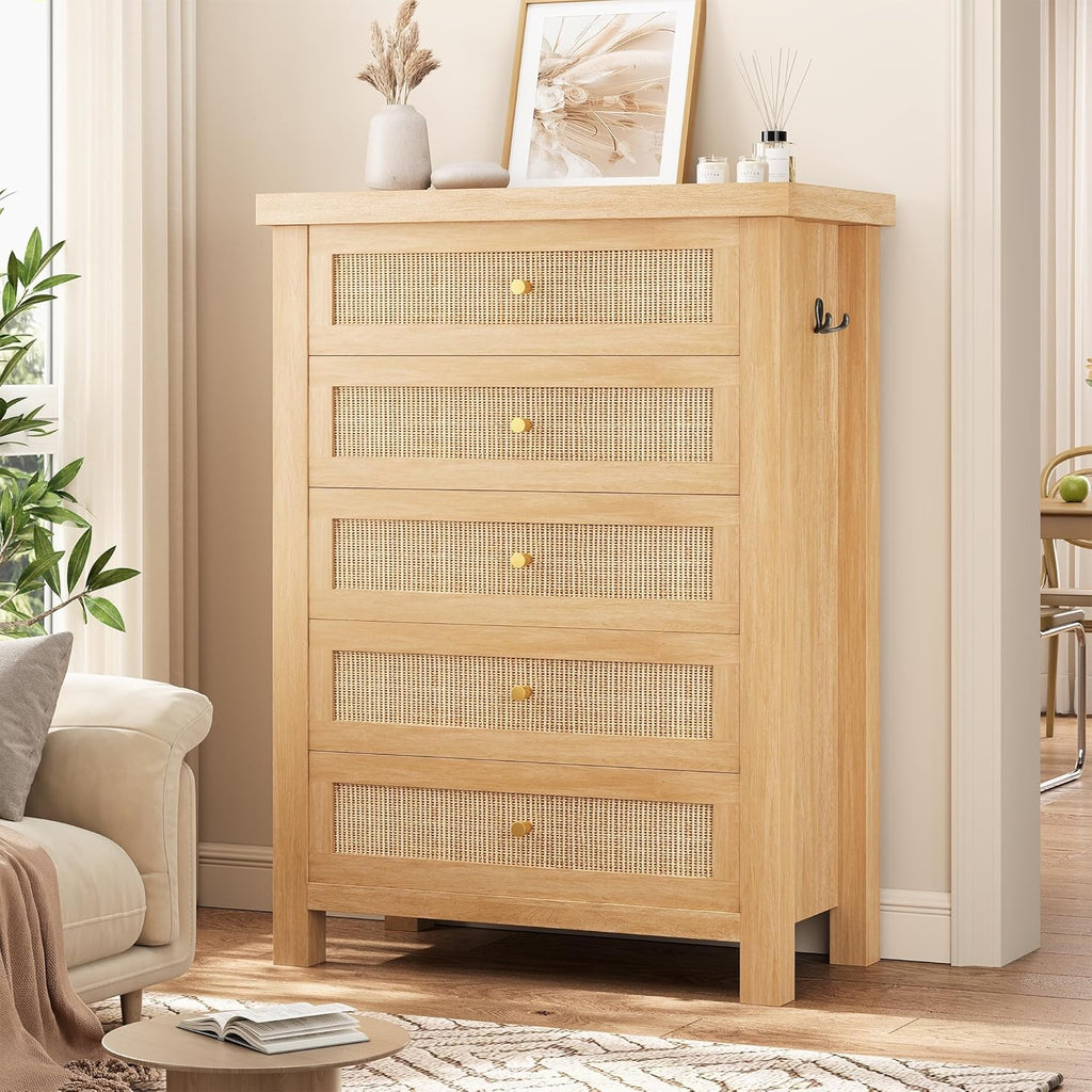 Natural Rattan Dresser for Bedroom with 5 Drawers, Wood Boho Chest of Drawers with Gold Metal Handle, Matte Top Bedroom Tall Dresser with Large Drawers for Living Room, Closet, Hallway, (Nartual)