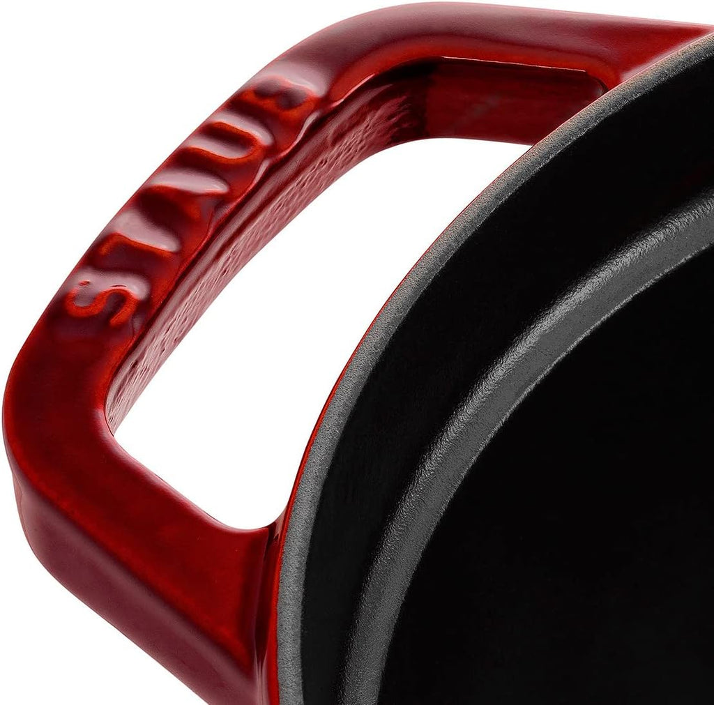 Staub Oval Cocotte - 7Qt - Grenadine