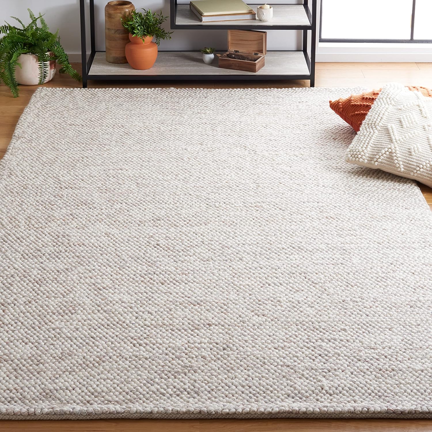 SAFAVIEH Area Rug 8x10 - Natura Collection - Large - Beige & Ivory, Handmade Wool, Ideal for Living Room, Bedroom, Dining Space (NAT182B)
