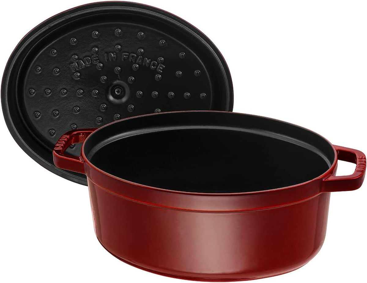 Staub Oval Cocotte - 7Qt - Grenadine