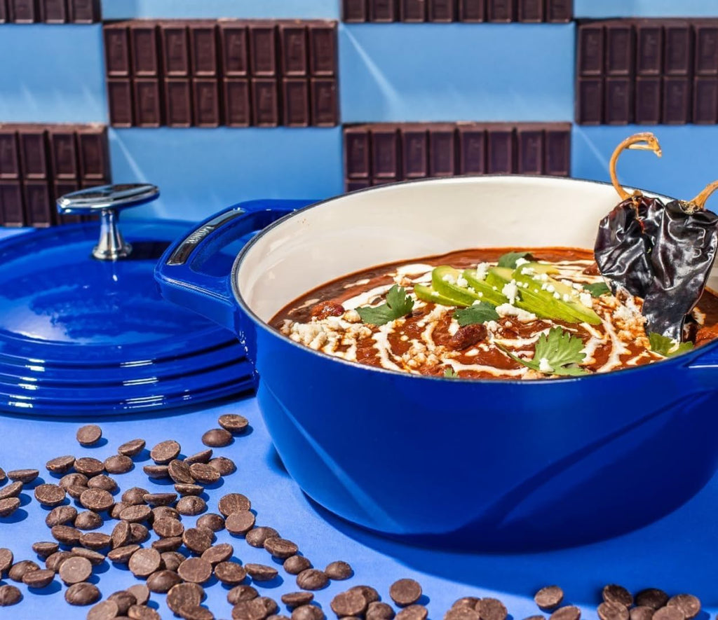 Lodge USA Enamel 4.5 Qt Enameled Cast Iron Dutch Oven - Cast Iron Cookware - Dutch Oven Pot with Lid - Smoothing Sailing Color - 4.5 Qt Capacity