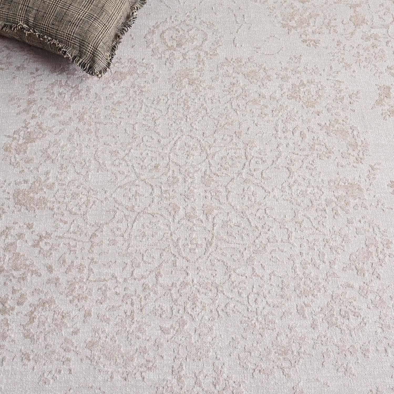 SAFAVIEH Area Rug 9x12 - Reflection Collection - Large - Cream & Ivory, Non-Shedding & Easy Cleaning, Ideal for Living Room, Bedroom, Dining Space (RFT664D)