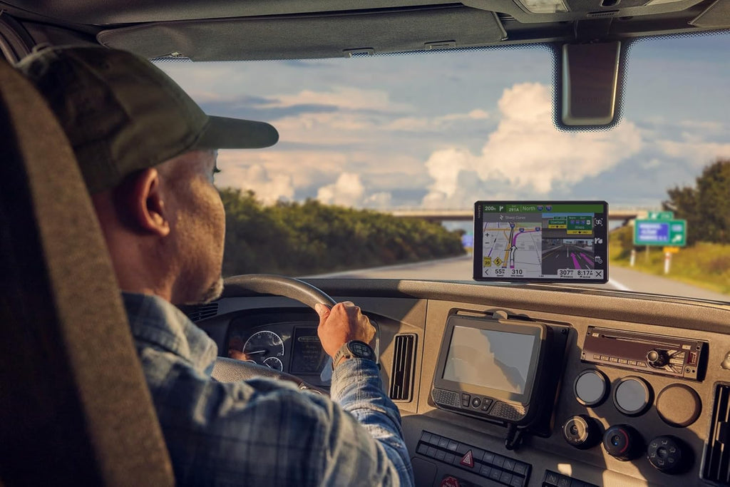 Garmin dēzl OTR720 Trucking XP Bundle with Carrying Case, 32GB MicroSD Memory Card & 2-Year Extended Warranty (7"-OTR 720 Bundle)