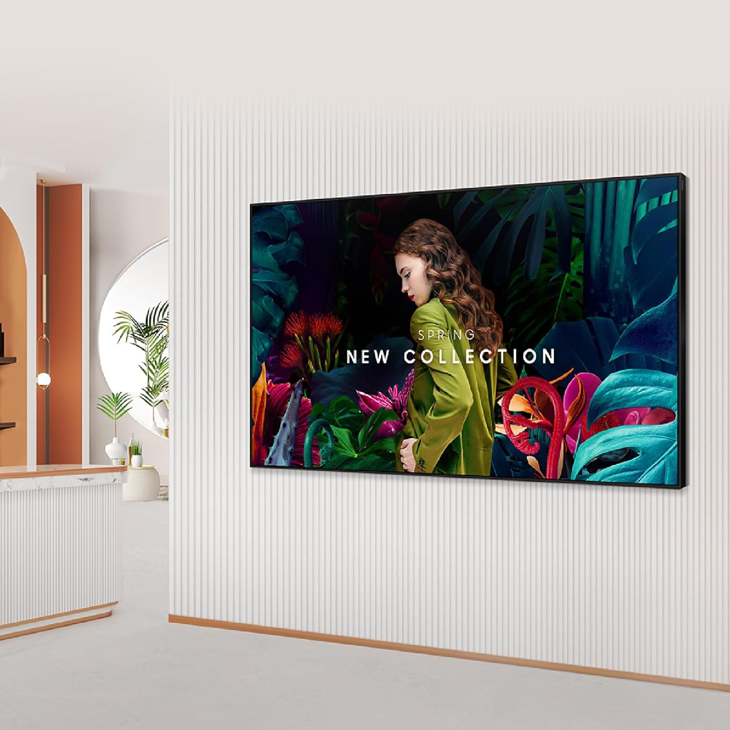 Samsung 55” Commercial UHD Signage, 28.5mm Depth, Dynamic Crystal Color, Quantum Processor Lite 4K, Ultra Slim Depth, Home UI, Centered VESA Holes, 3-Year Warranty, LH55QBCEBGCXGO