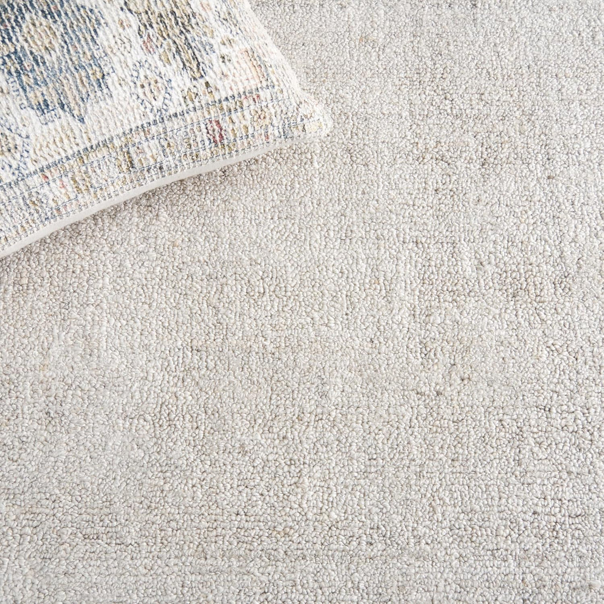 SAFAVIEH Abstract Collection Area Rug - 9' x 12', Ivory & Beige, Handmade Wool & Viscose, Ideal for High Traffic Areas in Living Room, Bedroom (ABT141D)