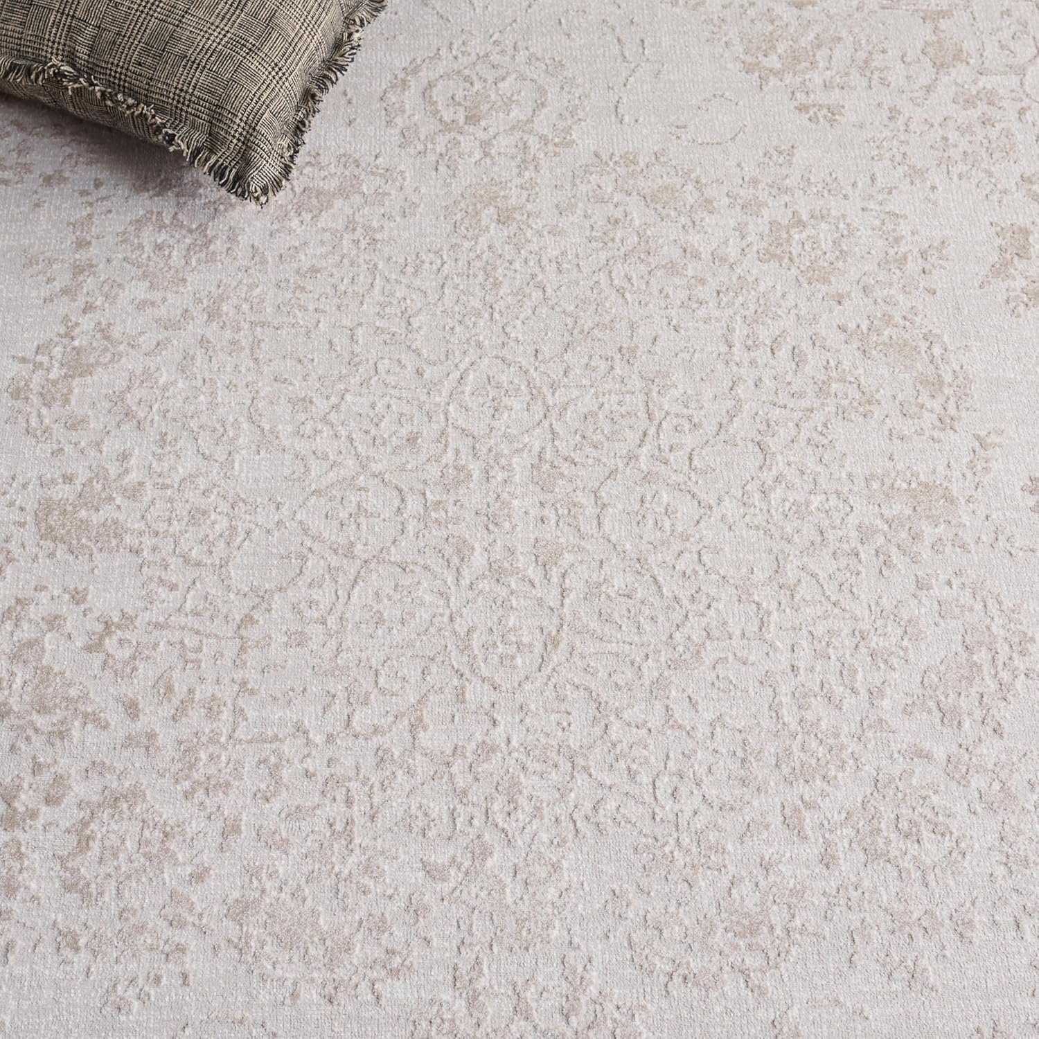 SAFAVIEH Area Rug 9x12 - Reflection Collection - Large - Cream & Ivory, Non-Shedding & Easy Cleaning, Ideal for Living Room, Bedroom, Dining Space (RFT664D)