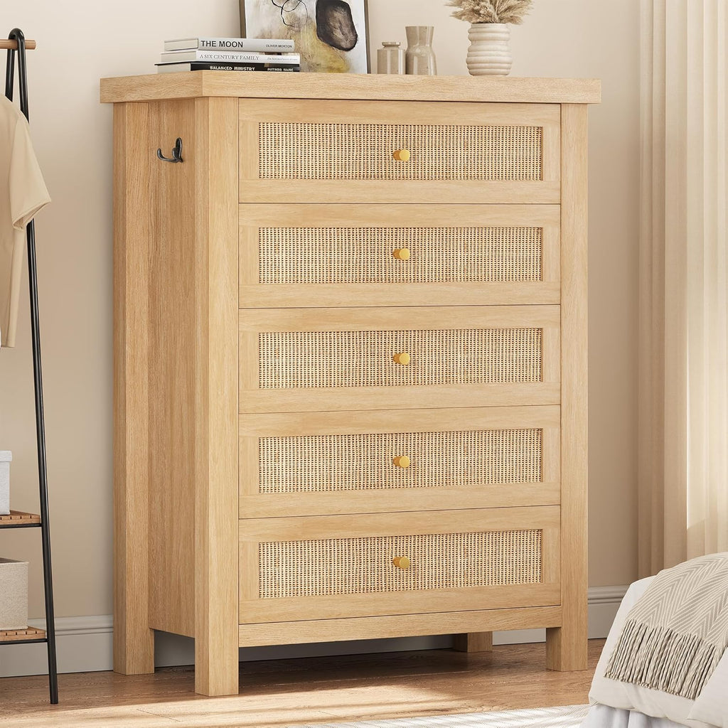 Natural Rattan Dresser for Bedroom with 5 Drawers, Wood Boho Chest of Drawers with Gold Metal Handle, Matte Top Bedroom Tall Dresser with Large Drawers for Living Room, Closet, Hallway, (Nartual)