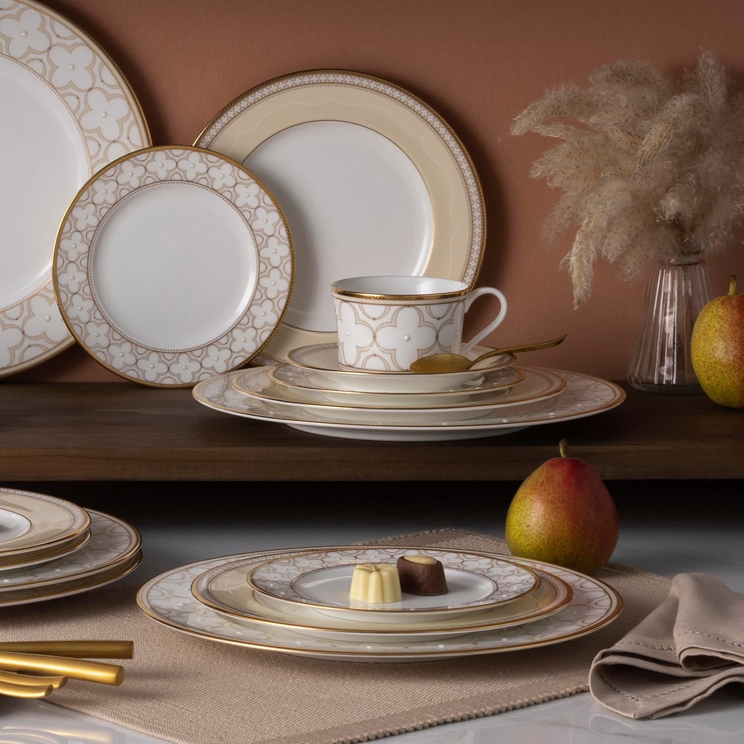 Noritake Trefolio Gold 40-Piece Dinnerware Set, Service for 8