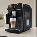 PHILIPS Kaffeevollautomat EP4441/50 4400 Series, 12 Kaffeespezialitäten (heiß oder eisgekühlt), LatteGo-Milchsystem, SilentBrew Technologie – Schwarz